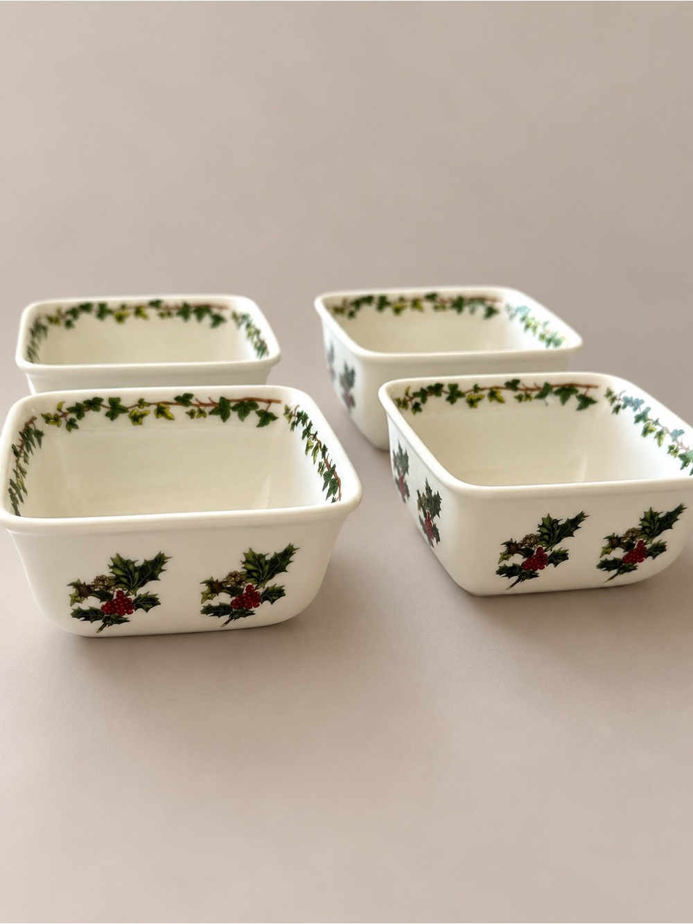 Portmeirion The Holly & Ivy 4” Square Mini Bowls Set of 4 Christmas